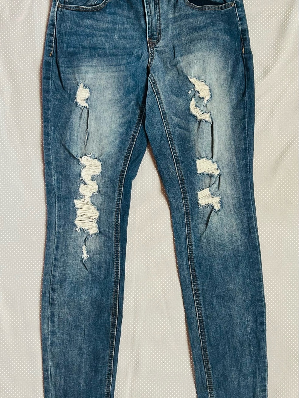 Refuge Women’s Blue Distressed Skinny Jeans